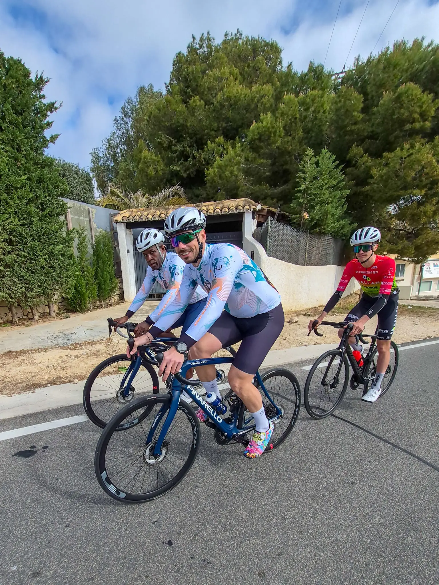 Ciclisti HUBBICI durante un’uscita